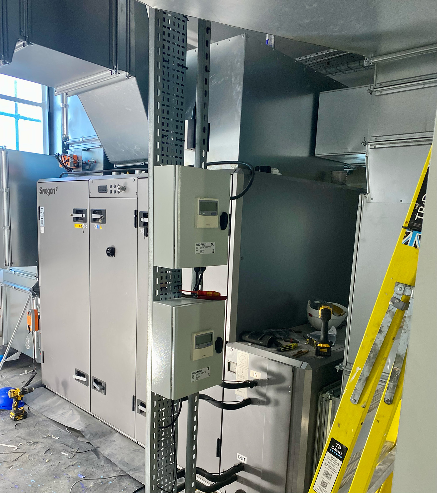 air conditioning lift commercial